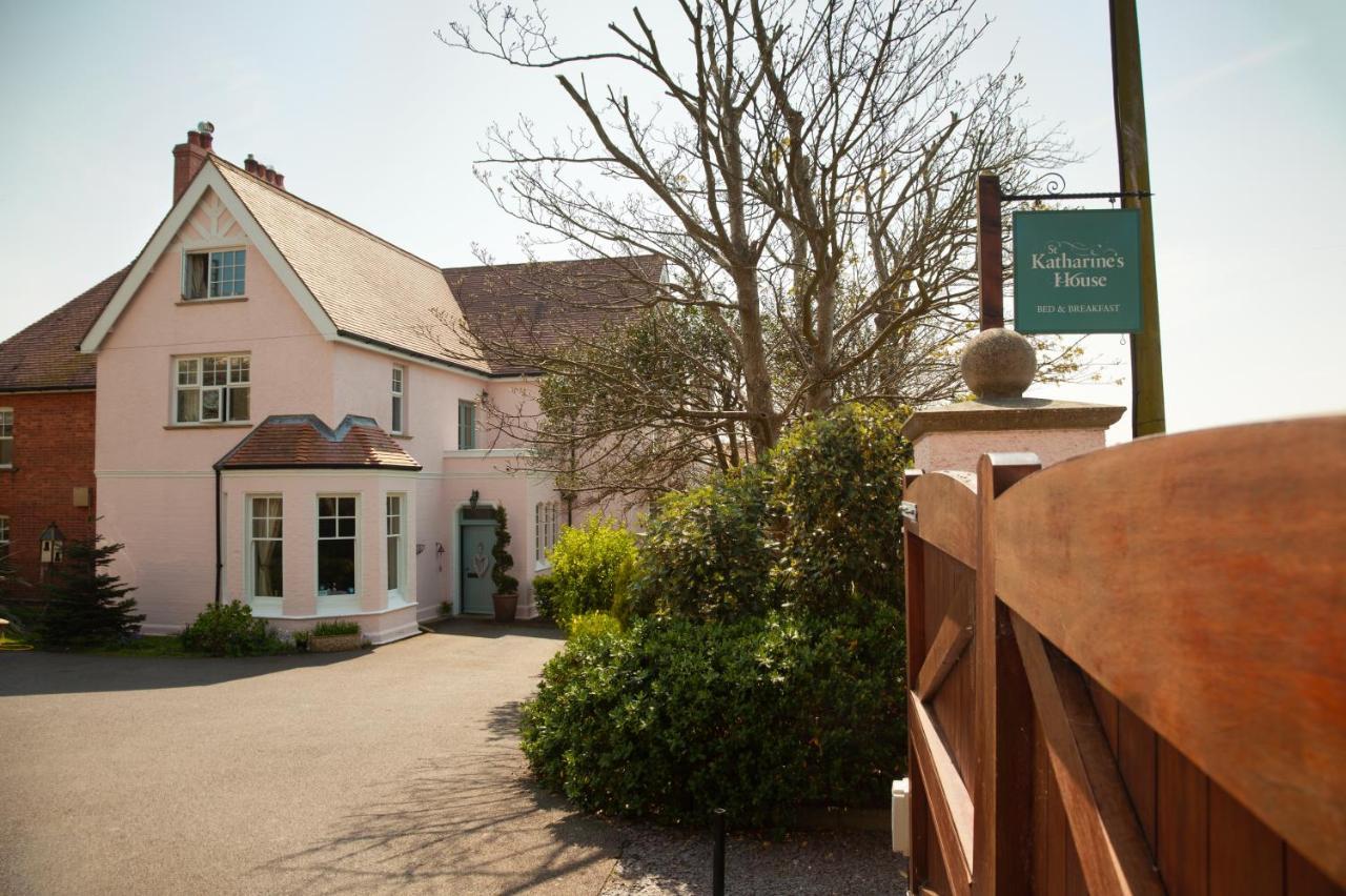 St Katharine'S House Panzió Milford Haven Kültér fotó